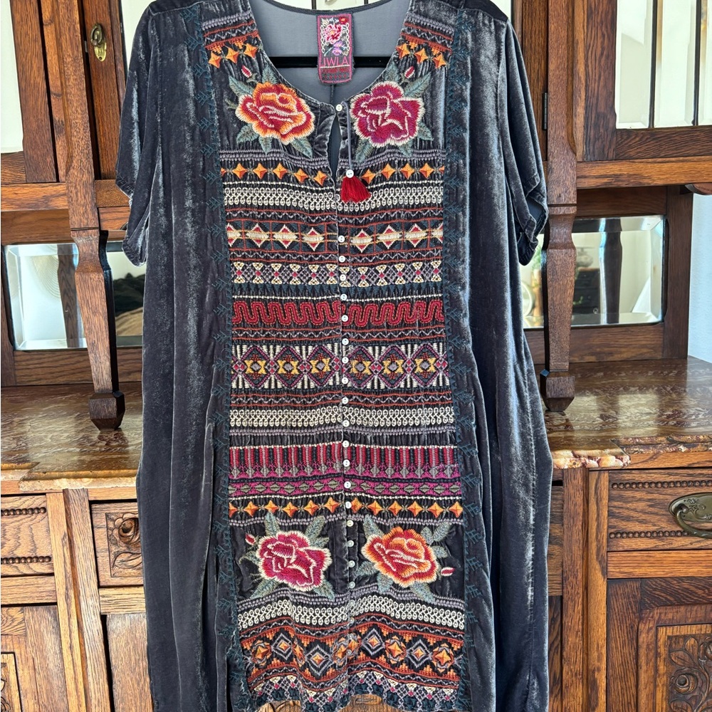 Johnny Was Gray Garment with Floral Embroidery